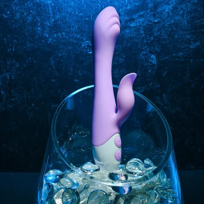 Evolved Evolved PLEASING PETAL Lilac 197 cm USB Rechargeable Rabbit Vibrator Vibrators