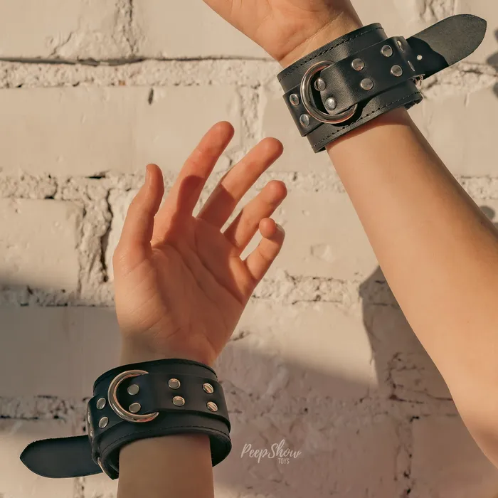 Spartacus Couples Leather Wrist Restraints with Faux Fur